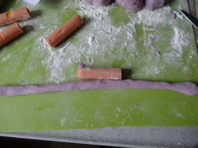 双色肠卷步骤12
