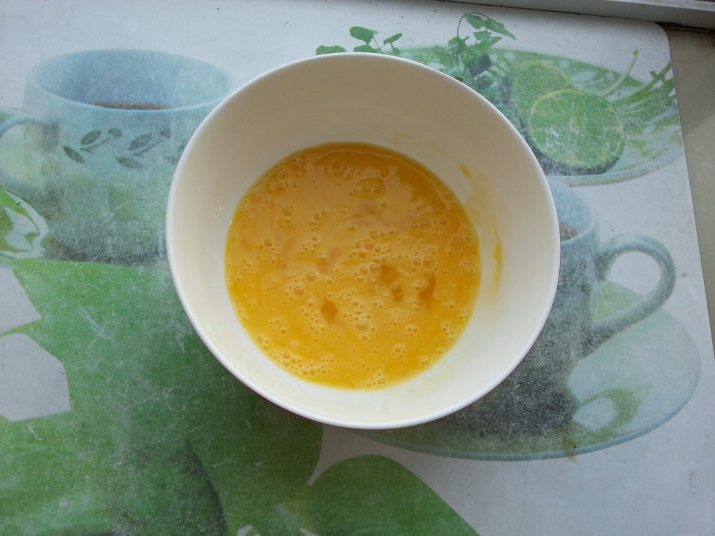 红肠煎鸡蛋步骤1