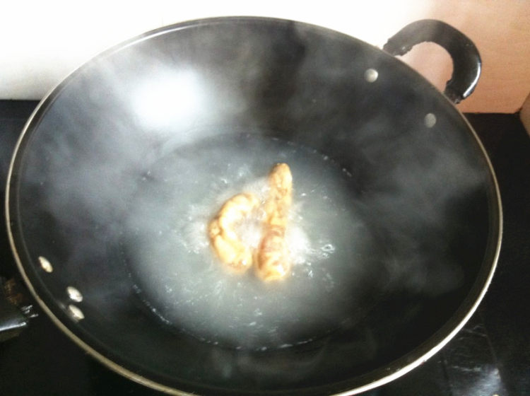 香肠烧茄子步骤1