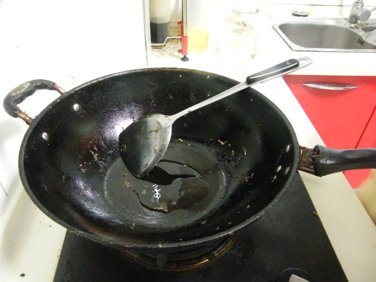 自发豆芽炒香肠步骤5