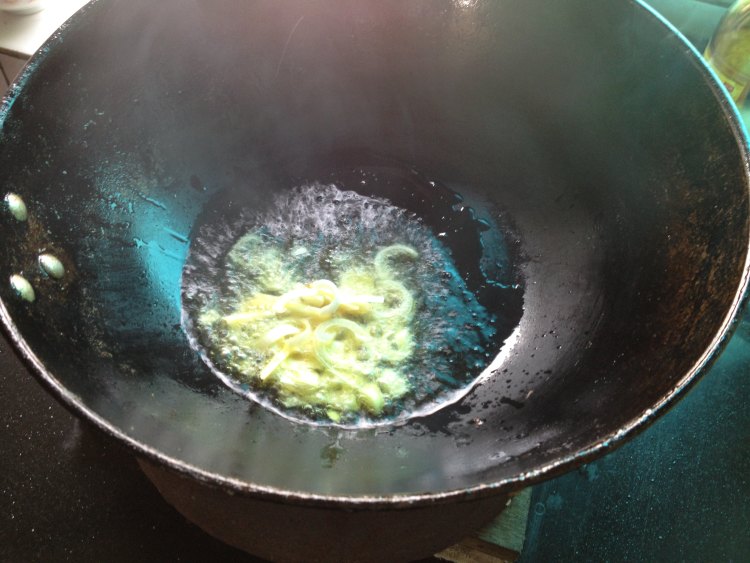 香肠炒荷兰豆步骤4
