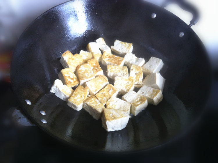香肠红烩豆腐步骤5