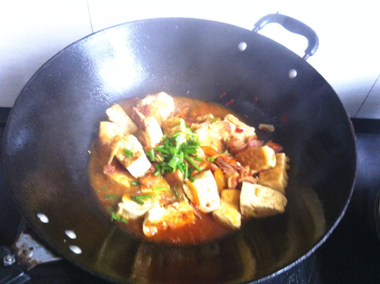 香肠红烩豆腐步骤11