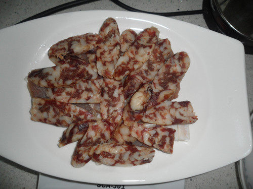 香肠蒸咸肉步骤3