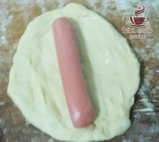 肠仔花朵面包步骤7