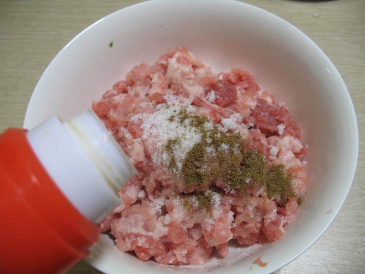 自制黑胡椒香肠步骤9