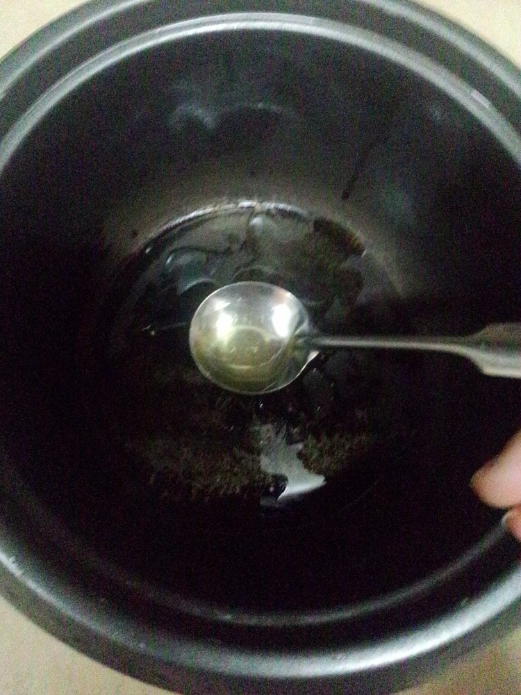 木耳黄花菜炒香肠步骤6
