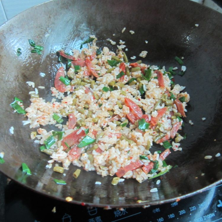 香肠豆角炒饭步骤11