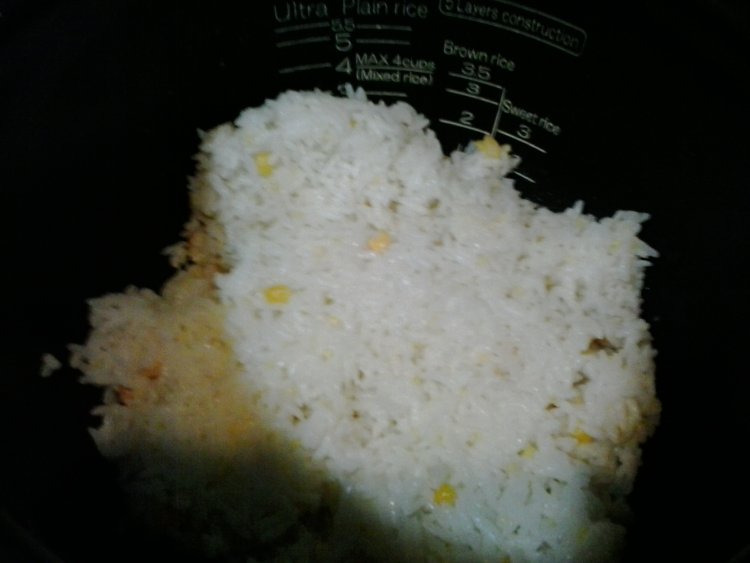 腊味葱花炒饭步骤1