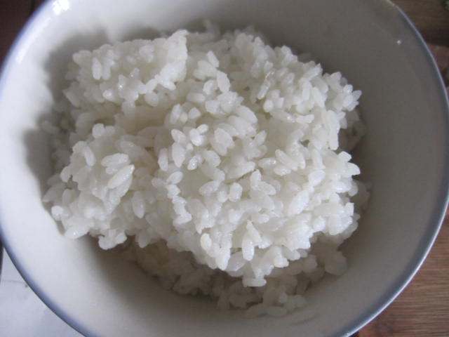 白菜香肠蛋炒饭步骤3
