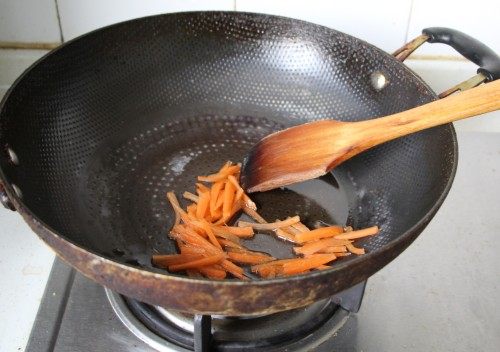 卷心菜香肠菜饭步骤2
