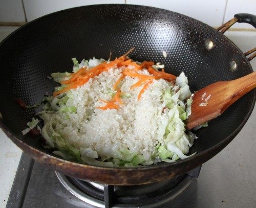 卷心菜香肠菜饭步骤5