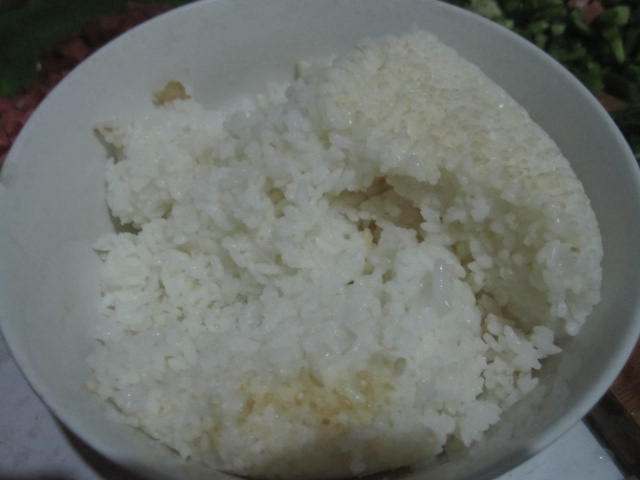 杏鲍菇香肠蛋炒饭步骤1