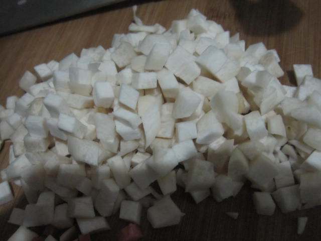 杏鲍菇香肠蛋炒饭步骤2
