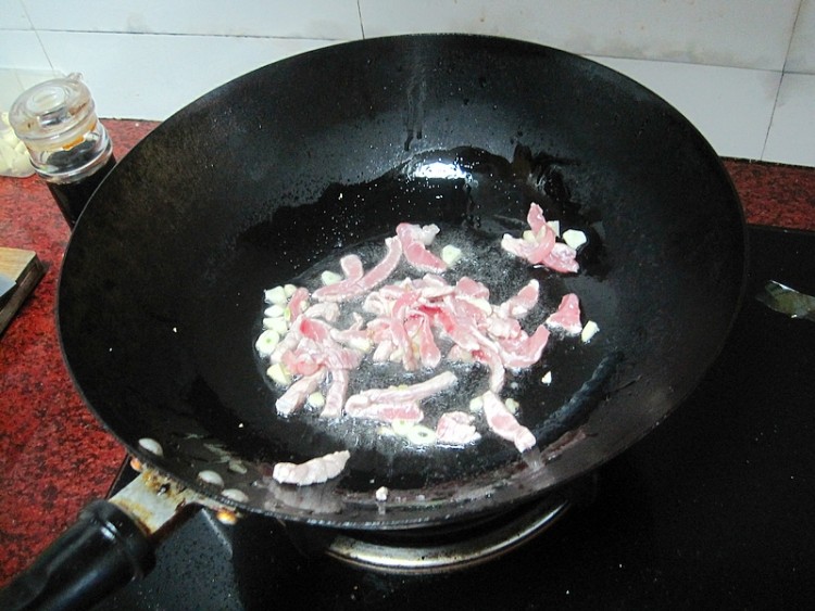 香菇肉丝黄瓜片步骤3
