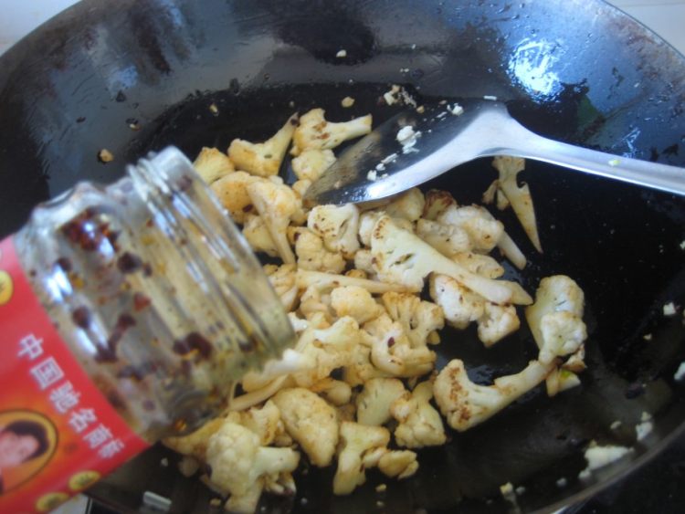 菜花穿心莲炒香肠步骤4
