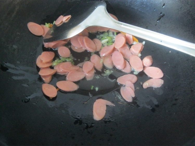 蛋皮火腿炒饼步骤8