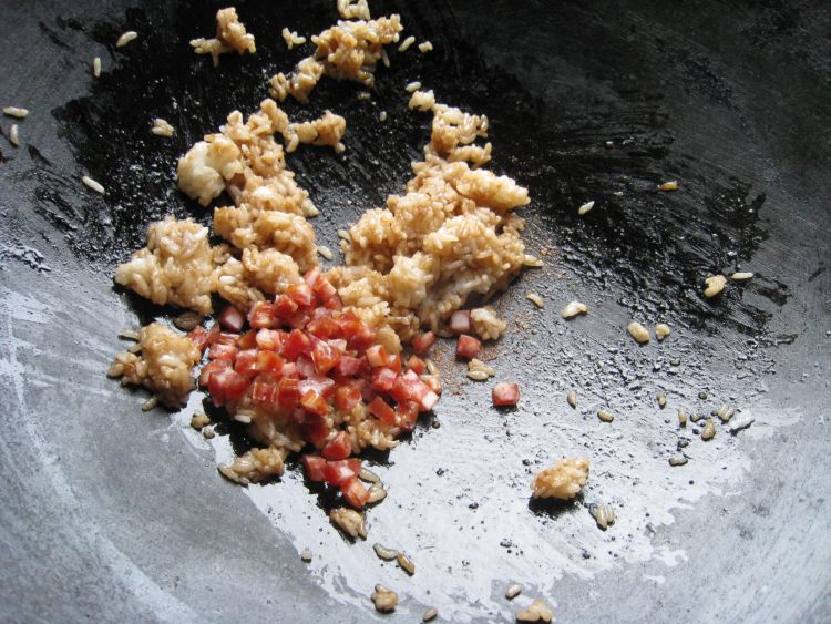 香肠酱油炒饭步骤6