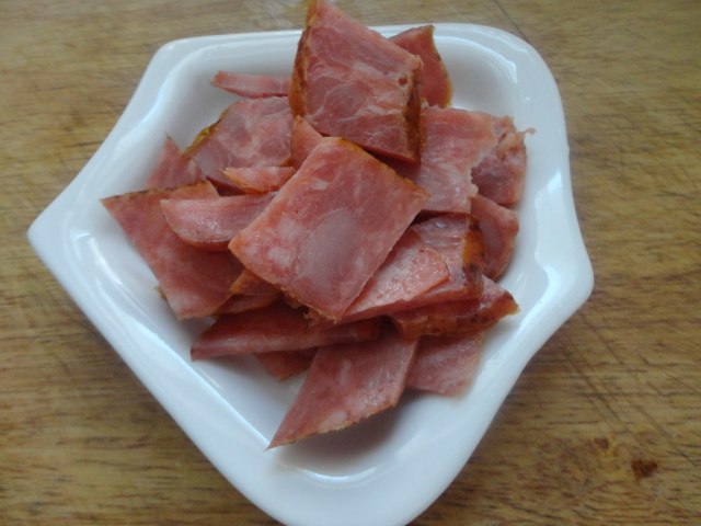 油菜炒香肠步骤2
