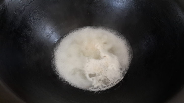 番茄鸡蛋香肠面步骤11