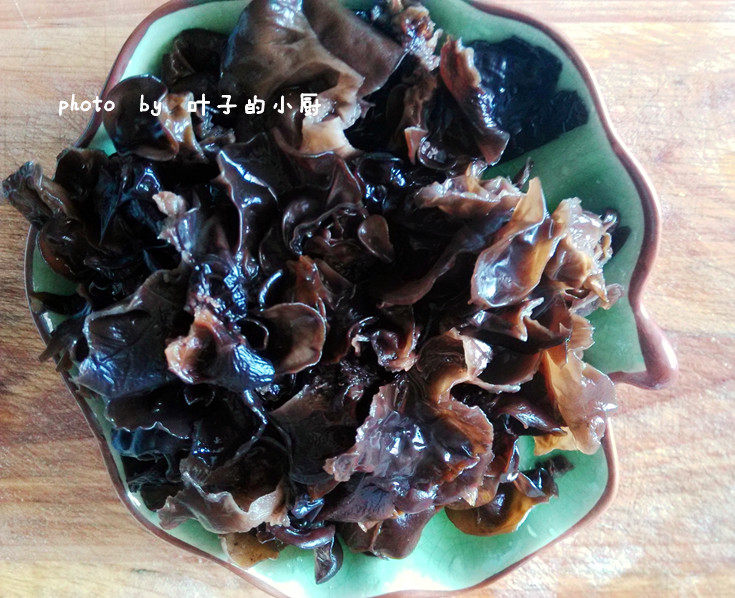 木耳鸡蛋炒香肠步骤5