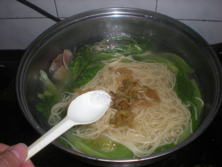 生菜腊肠面步骤9