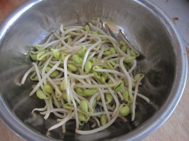 黄豆芽拌饭步骤3
