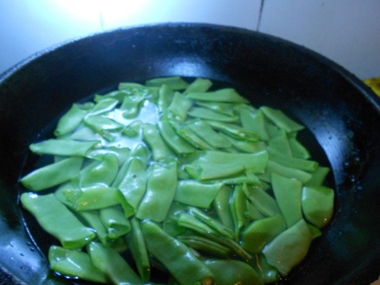 芸豆炒香肠步骤4