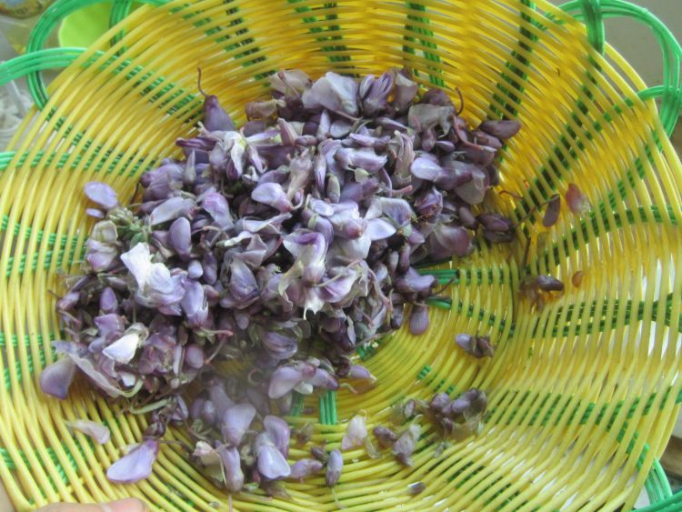 桐花鸡蛋饼步骤3
