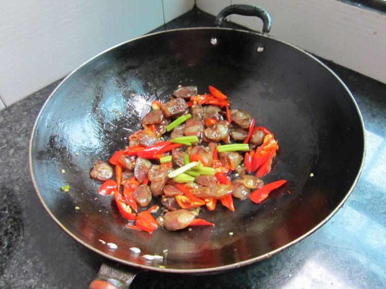 小炒熏香肠步骤7