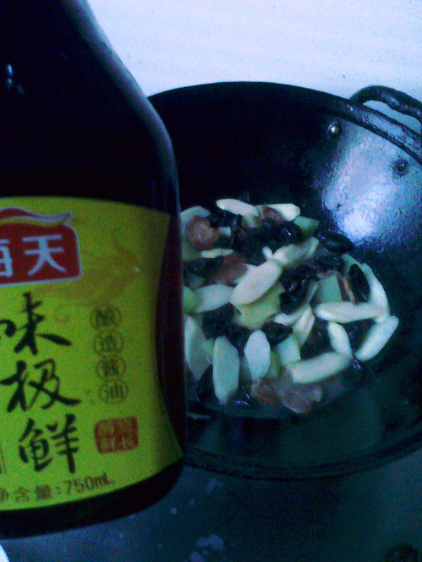 香肠炒三素步骤7