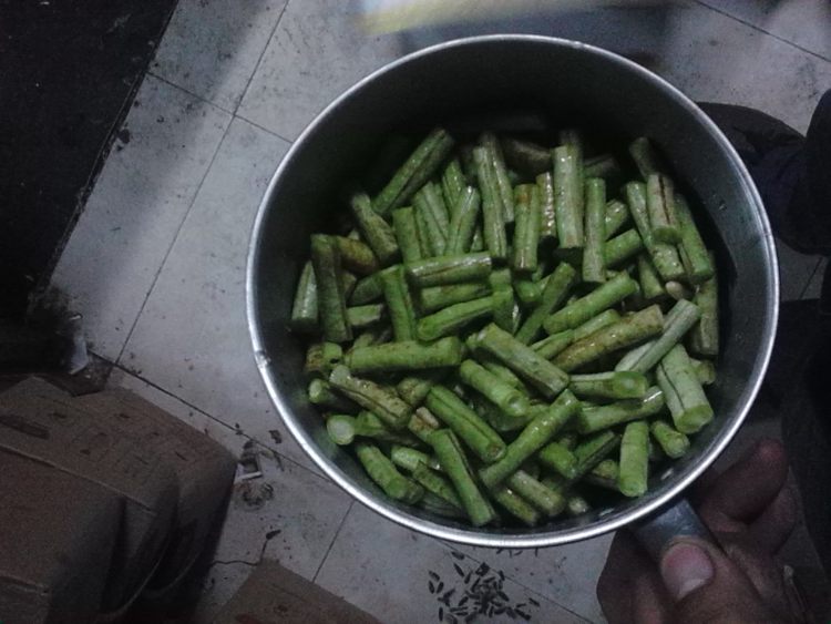 豆角炒饼步骤1