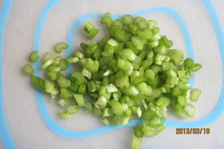 芹菜香肠土豆泥步骤6