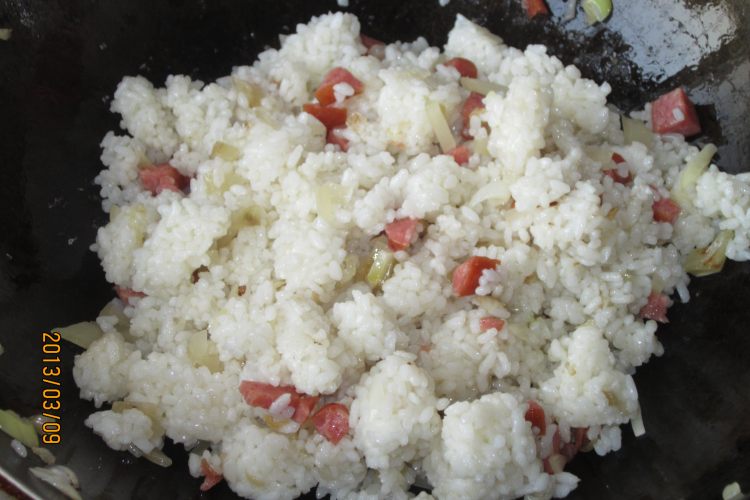 榨菜炒米饭步骤8