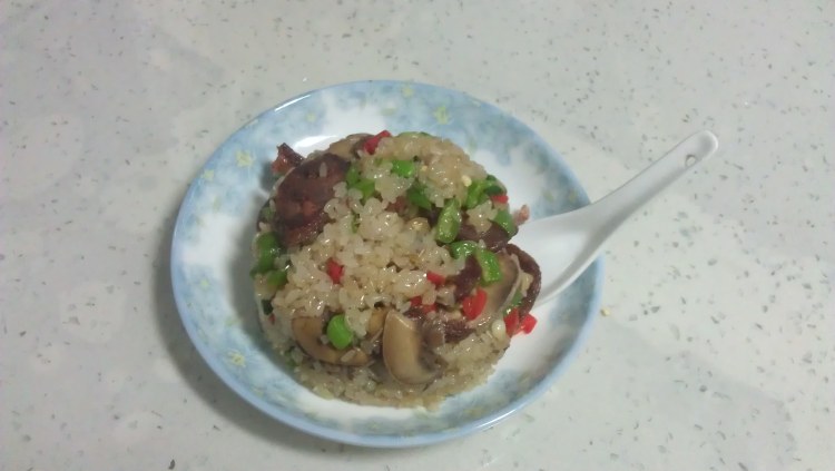 香肠蘑菇炒糯米饭步骤15