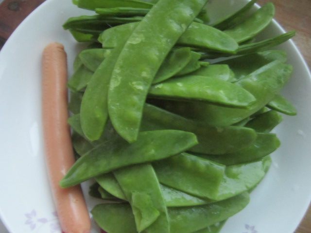 炒荷兰豆步骤1