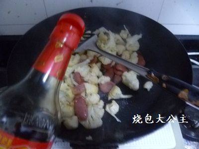 香肠炒菜花步骤7