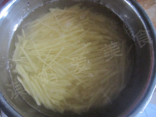 香肠土豆丝步骤2