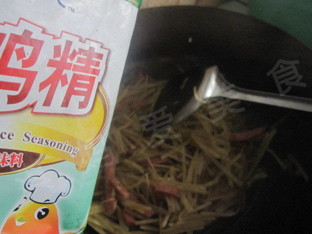 香肠土豆丝步骤13