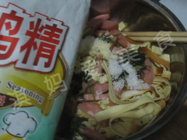 香辣五香干豆腐拌香肠步骤7