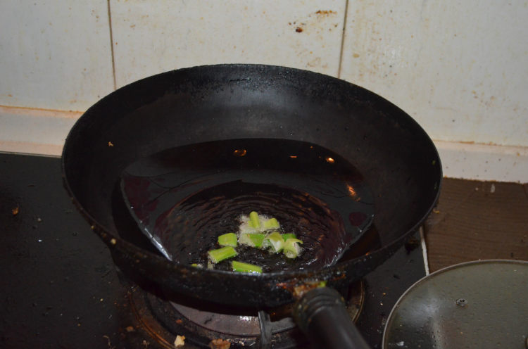 香肠豆芽步骤4