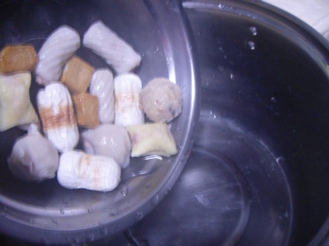 鱼丸菌类海鲜汤步骤2
