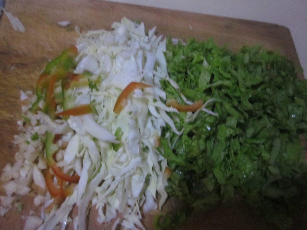夹菜蛋饼步骤1