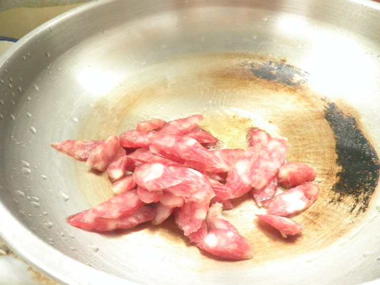 长豆角炒香肠步骤4