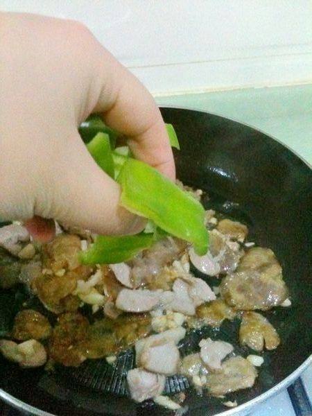 香肉青椒步骤4