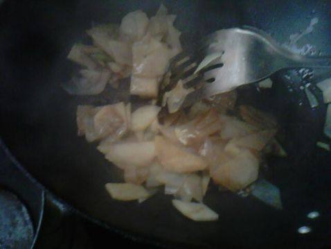 土豆片炒香肠步骤5