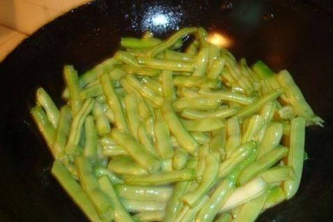 香肠四季豆步骤3