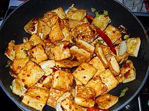 家常回锅豆腐步骤7