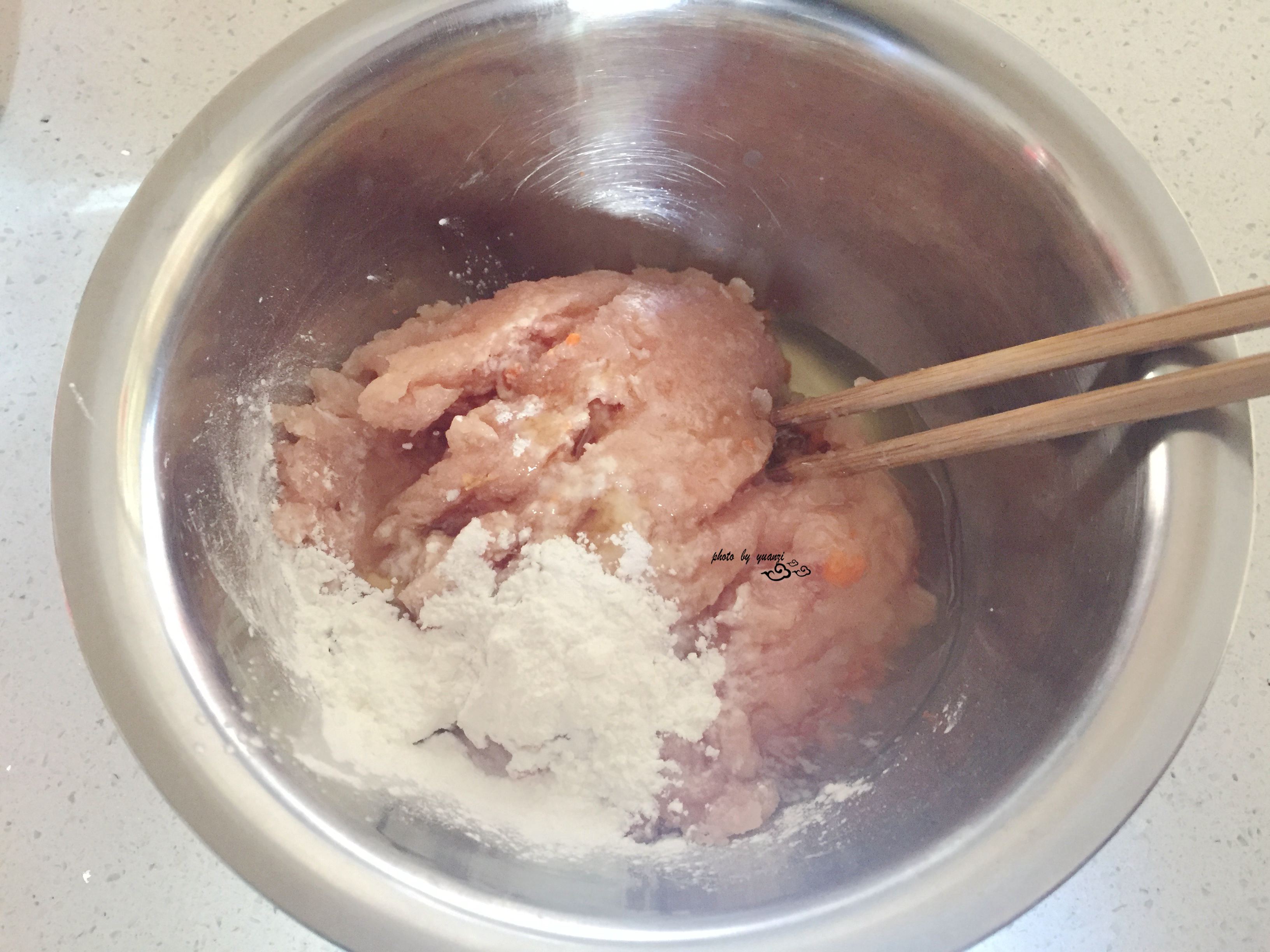香菜胡萝卜鸡肉丸步骤4