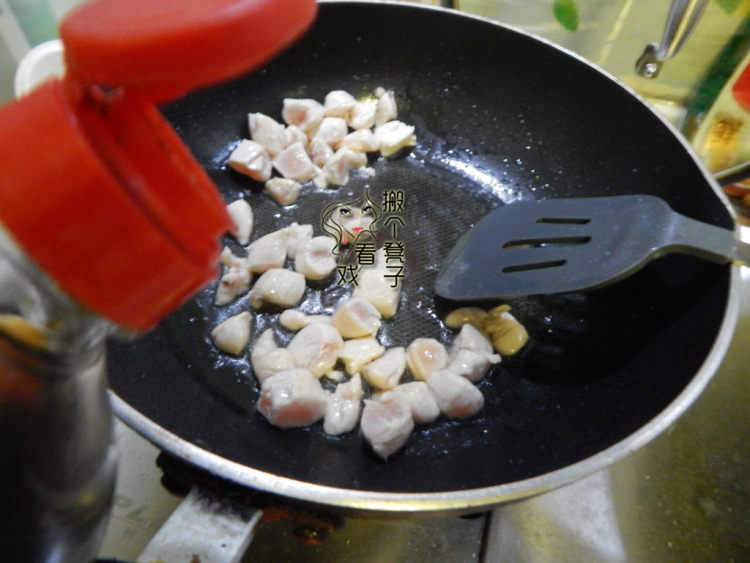 西芹土豆烧鸡丁步骤6